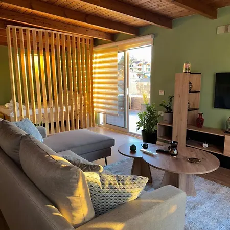 Terrace Escape Apartment *