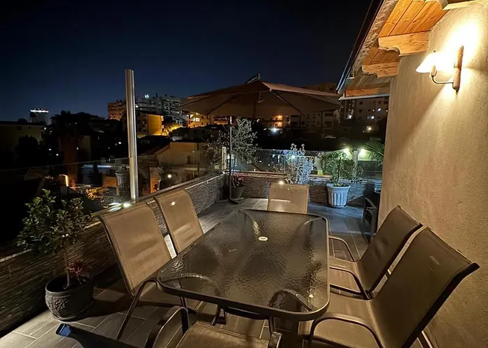 Terrace Escape Тирана