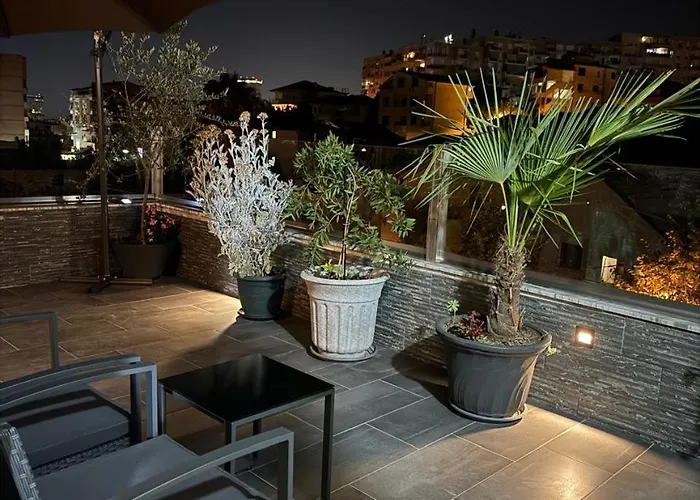 Terrace Escape Тирана