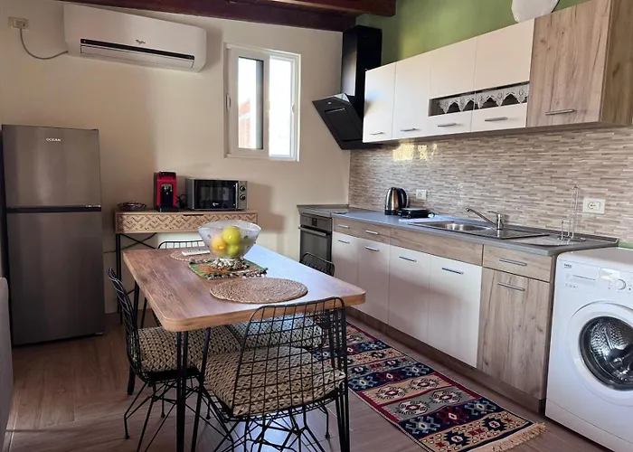 Terrace Escape * Тирана